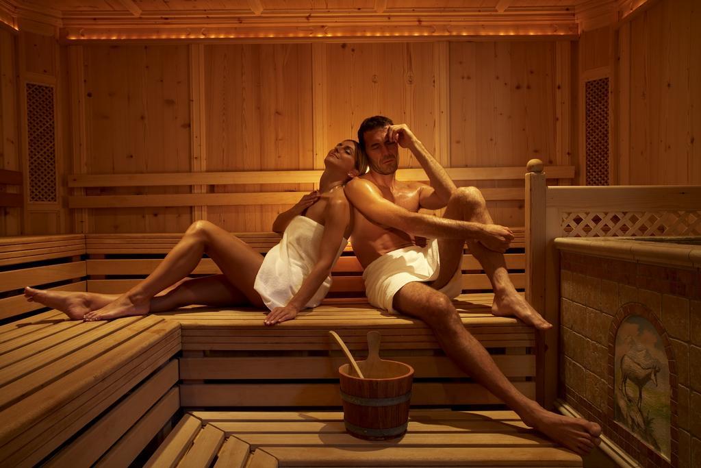 Alpenrose Wellnesshotel Bach (Tyrol)